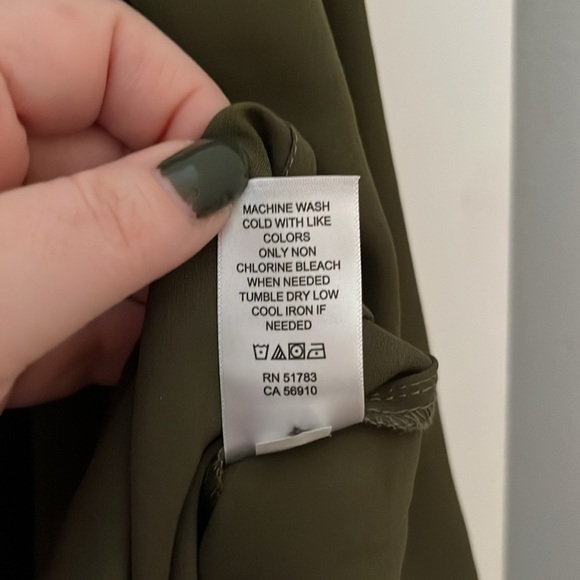 Maurice’s Long Sleeve Olive Green Blouse with Stud Detail 4X - Picture 6 of 6